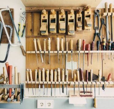 ferramenta para montar móveis