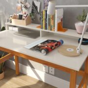 Escrivaninha Califórnia, da Minha Loja De Móveis. Estação de trabalho organizada.