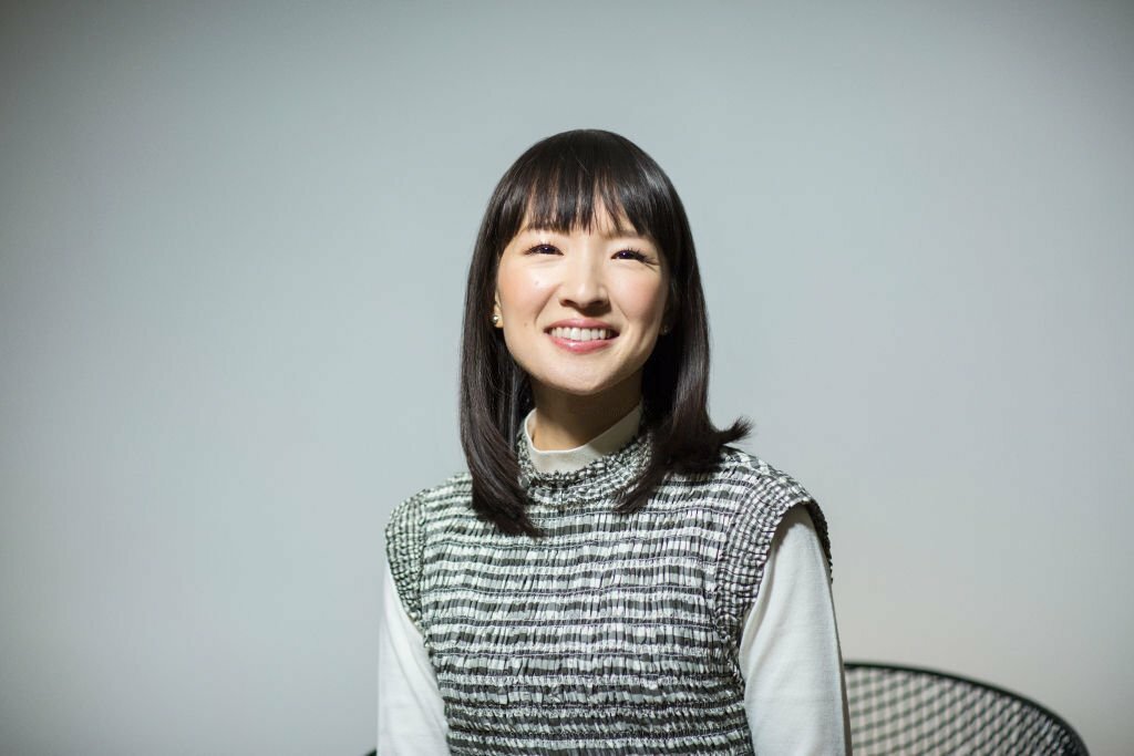 A japonesa Marie Kondo, especialista em organização de ambientes.