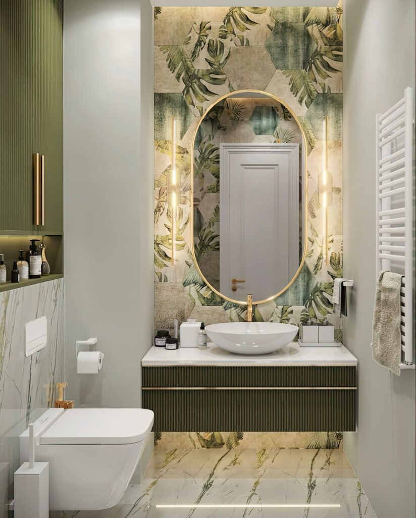 Lavabo contemporâneo com acabamentos sofisticados e papel de parede botânico.