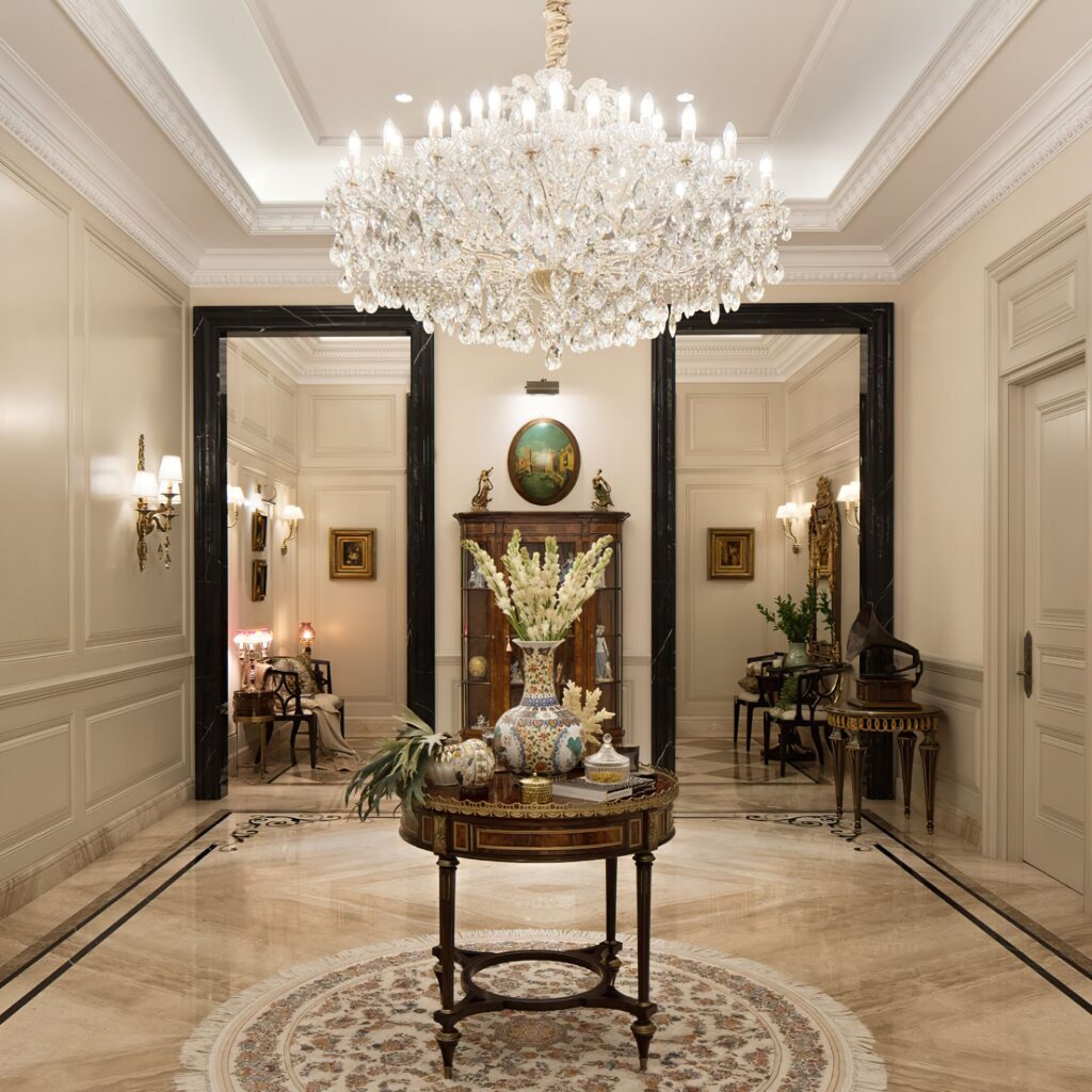 ambientes que priorizam móveis robustus atendem aos estilos clássicos. 